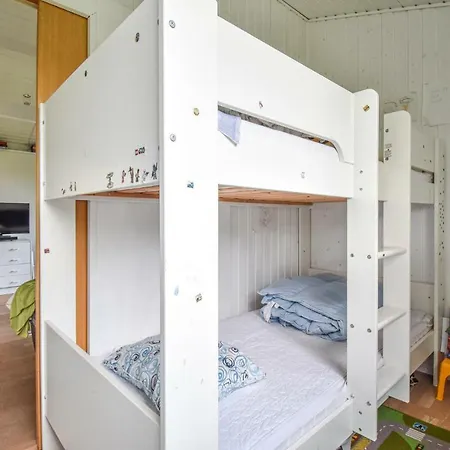 Amazing In W/ 3 Bedrooms Vakantiehuis